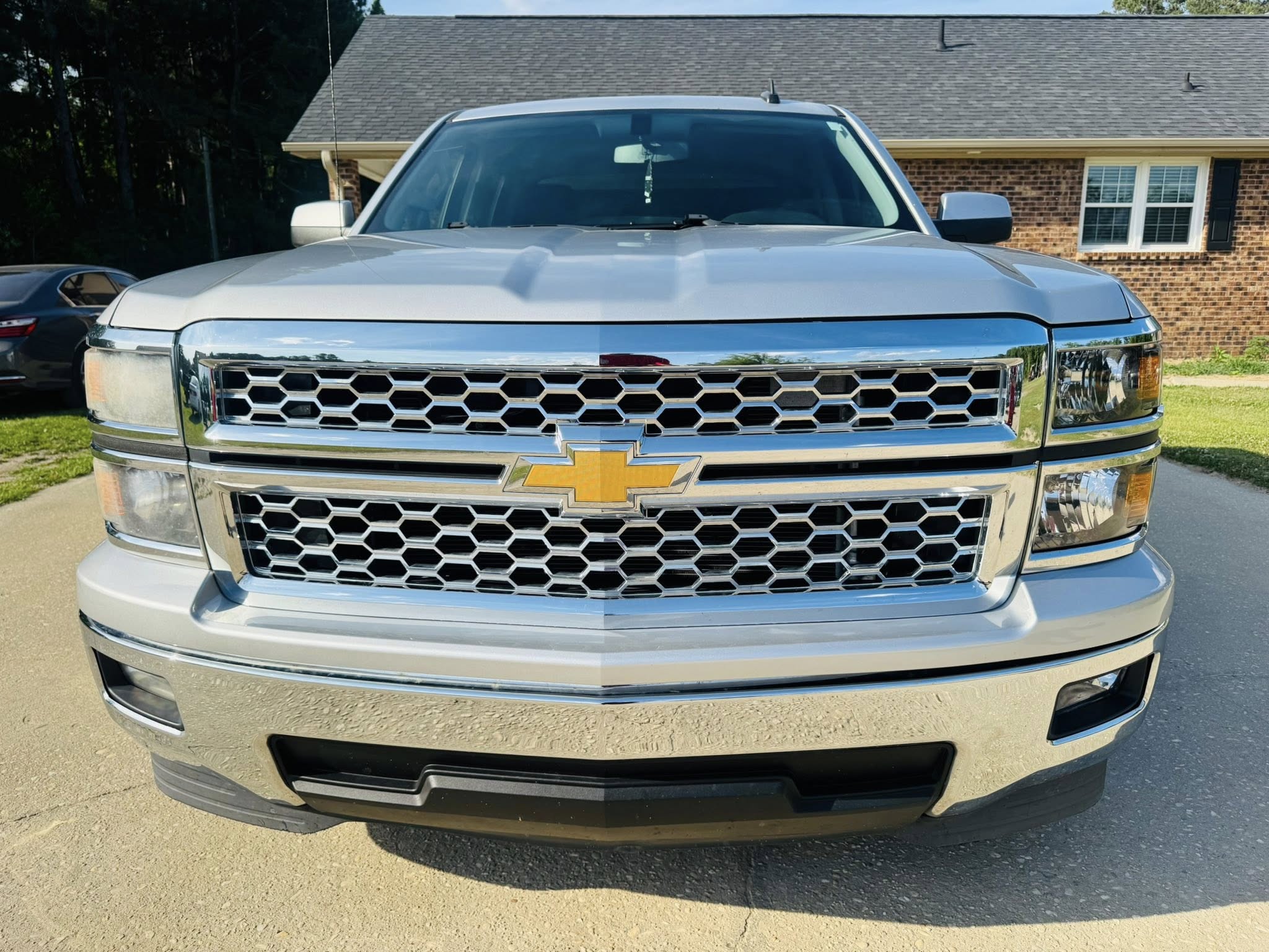 
2015 Chevrolet Silverado LT full									