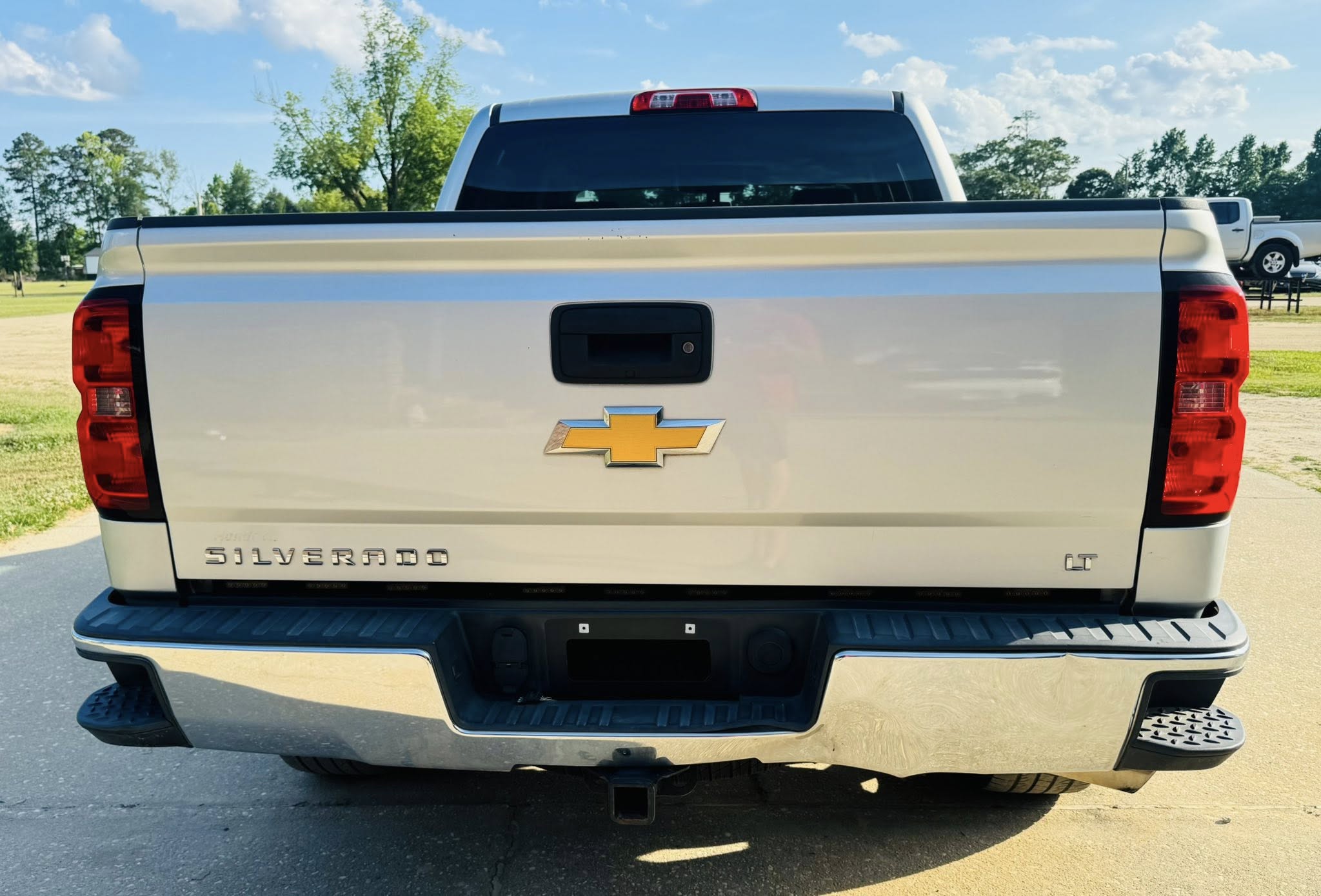 
2015 Chevrolet Silverado LT full									