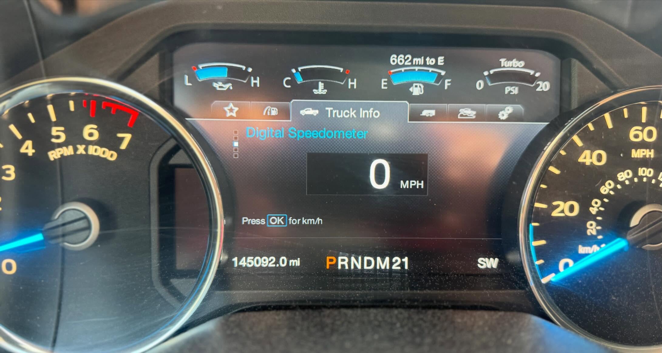 
2016 Ford F-150 Platinum 4×4 full									