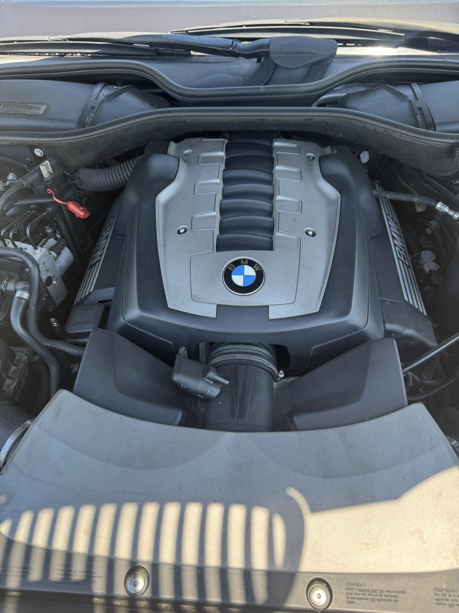 
2008 BMW 750i Luxury Sedan full									