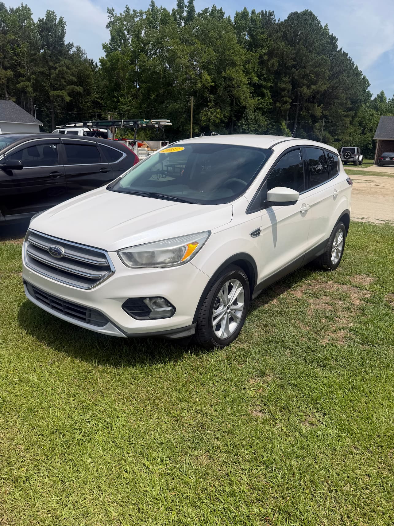 
2017 Ford Escape SE full									