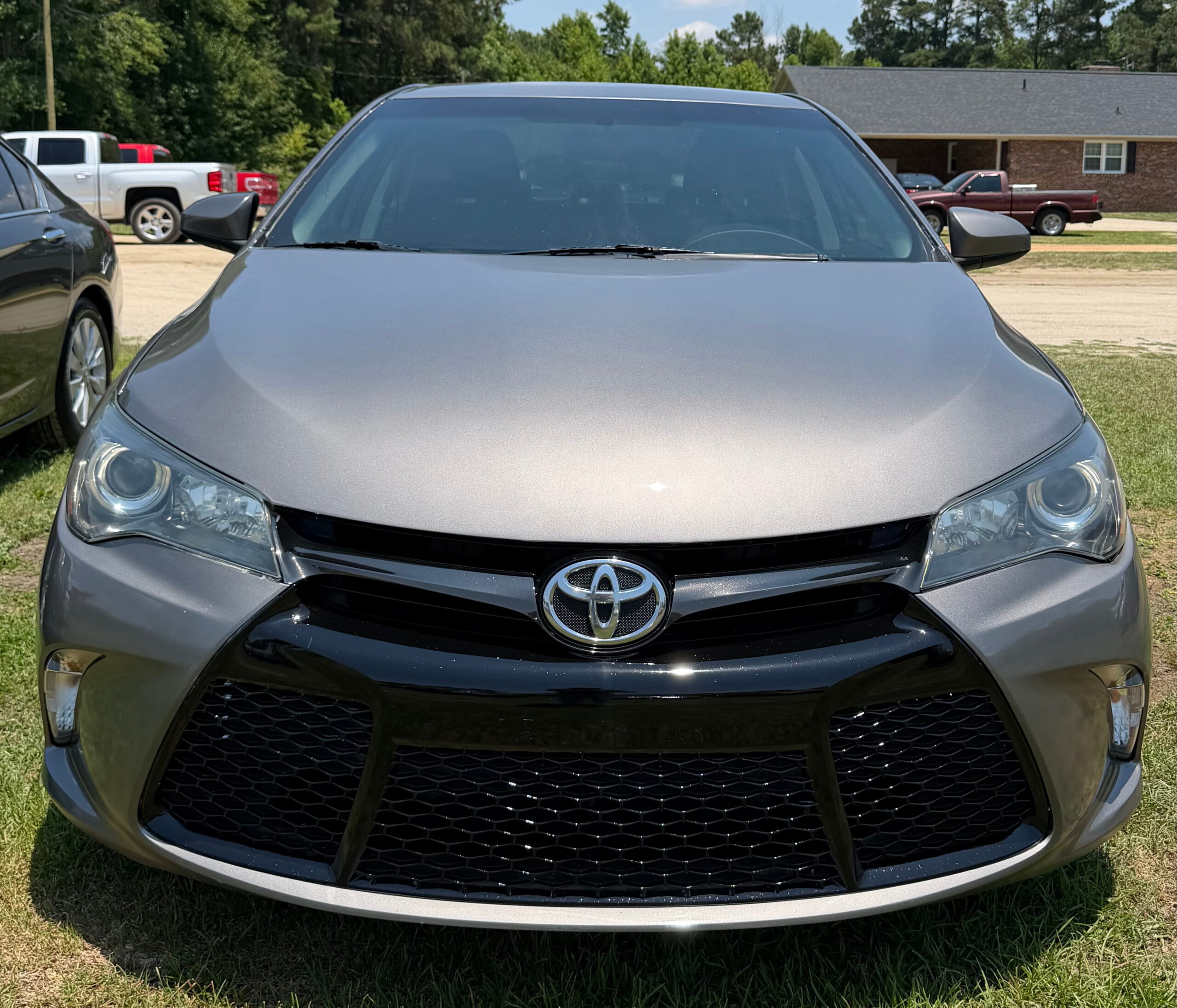 
2017 Toyota Camry SE full									