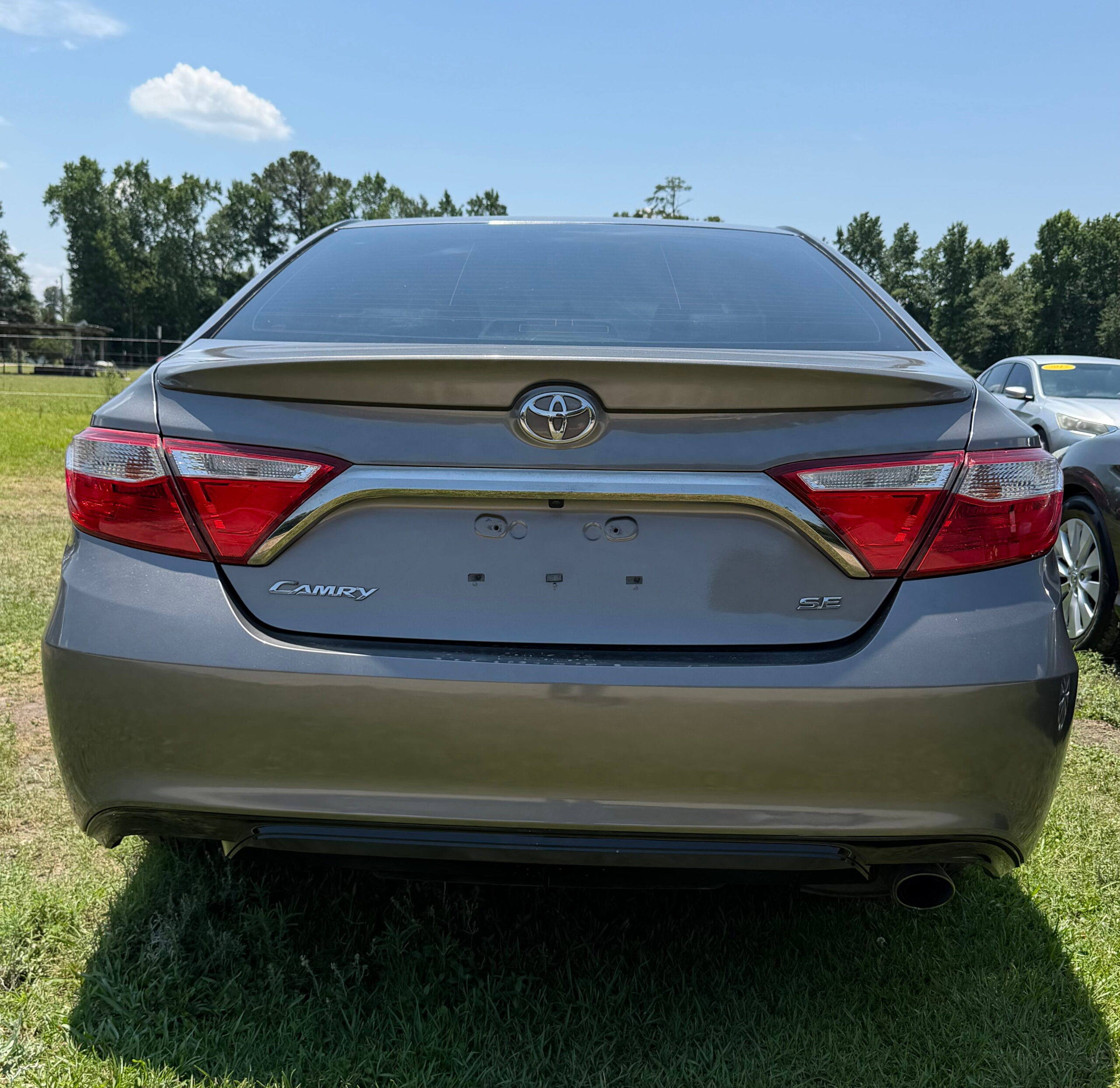 
2017 Toyota Camry SE full									