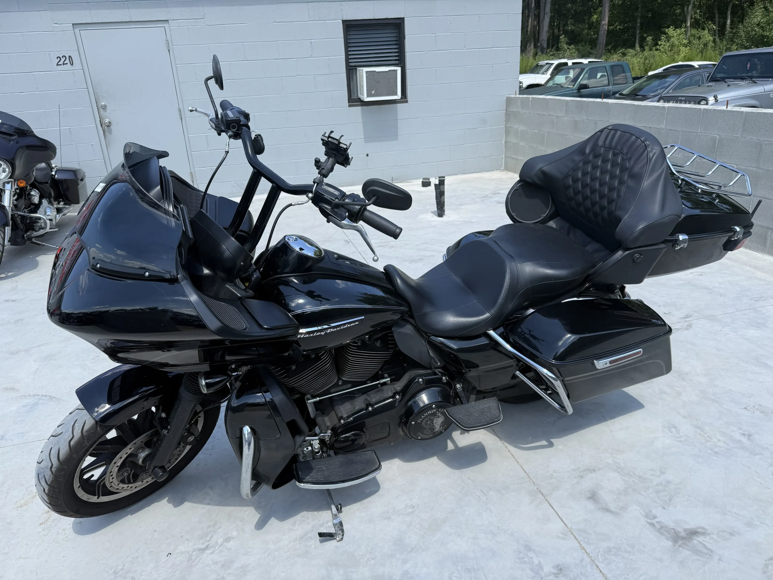 
2016 Harley-Davidson Road Glide FLTRX full									