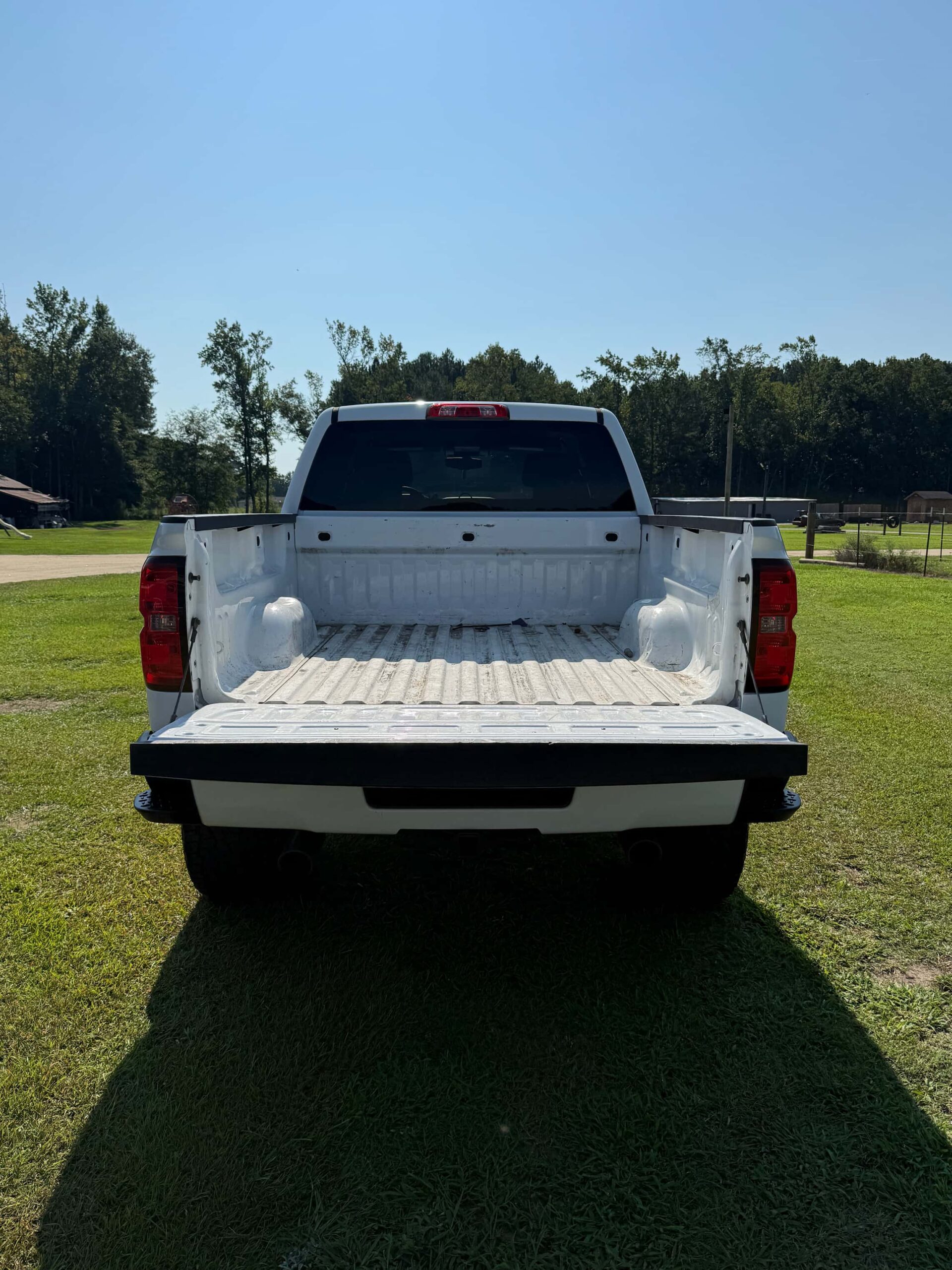 
2017 Chevrolet Silverado 1500 LT Black Window Edition full									