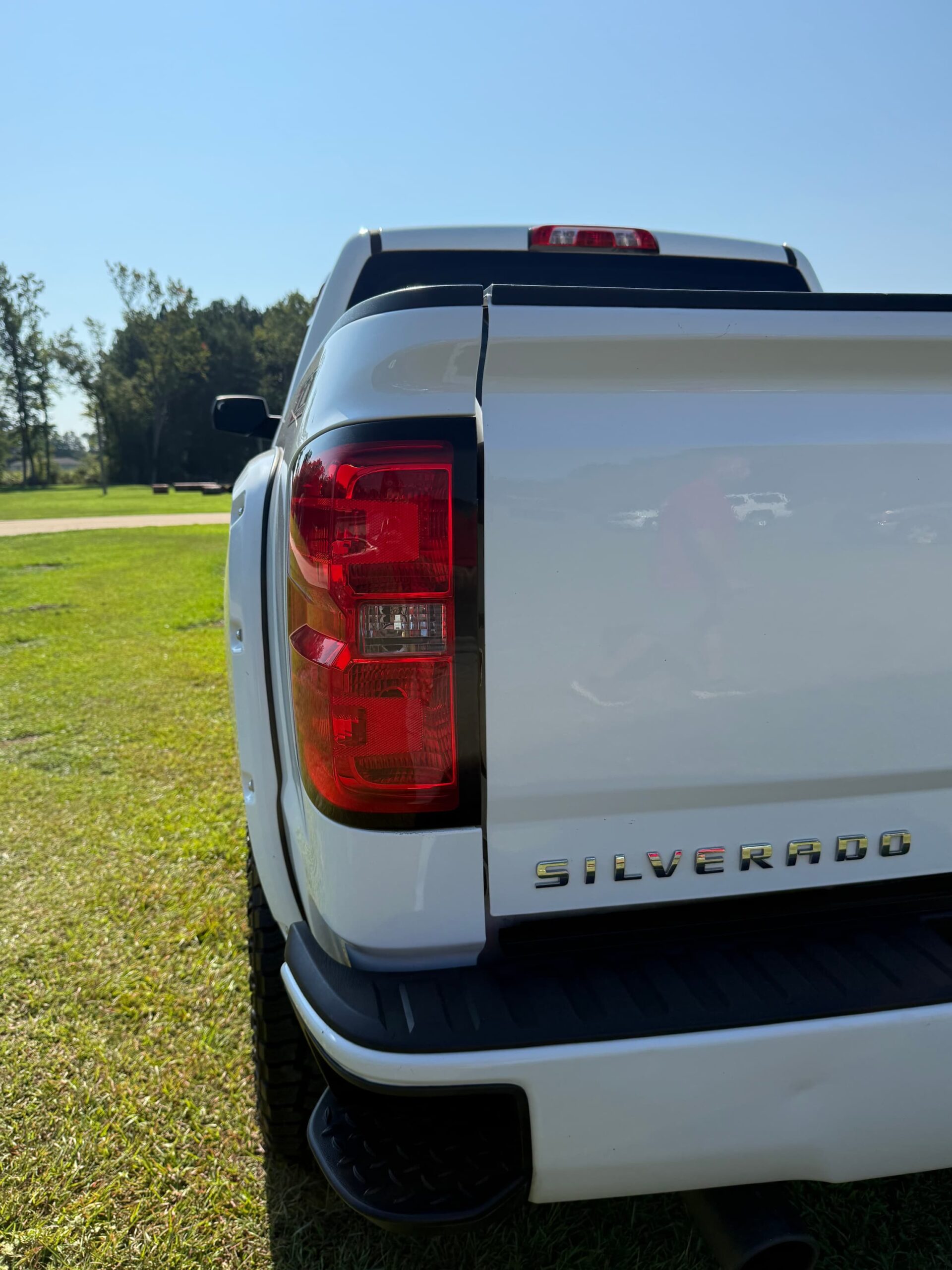 
2017 Chevrolet Silverado 1500 LT Black Window Edition full									