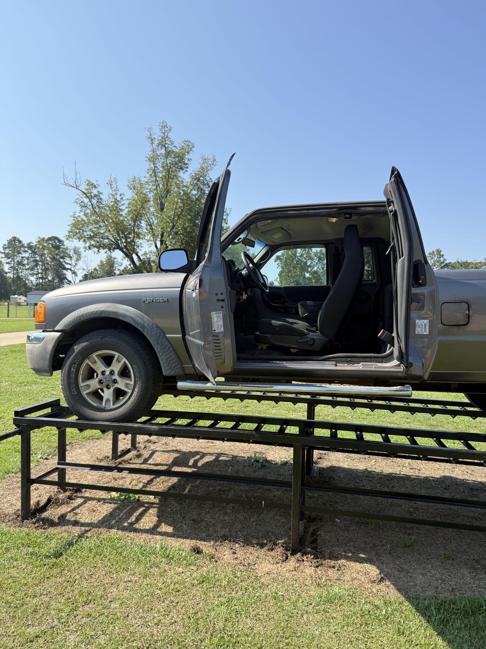 
2005 Ford Ranger full									