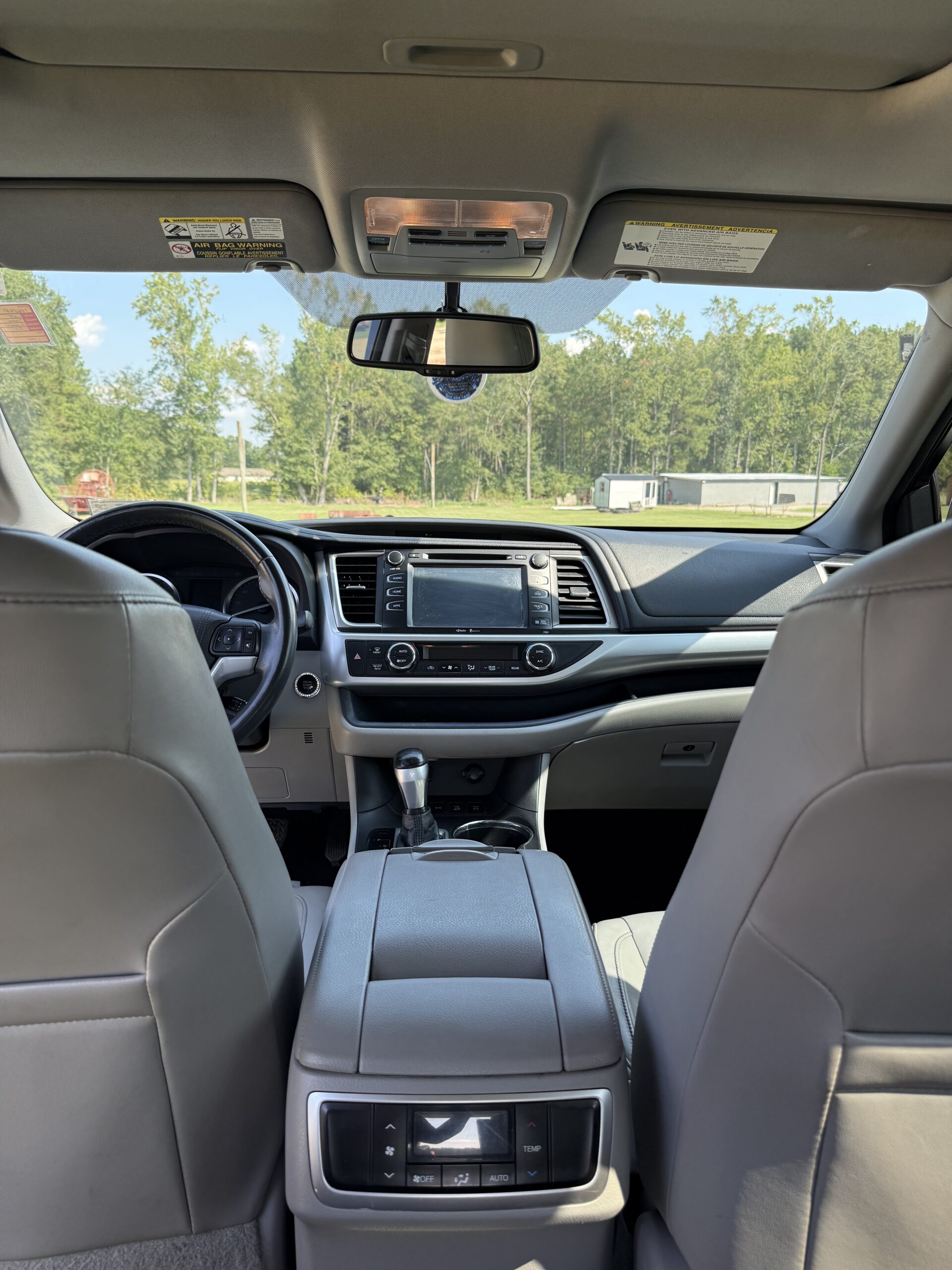 
2015 Toyota Highlander full									