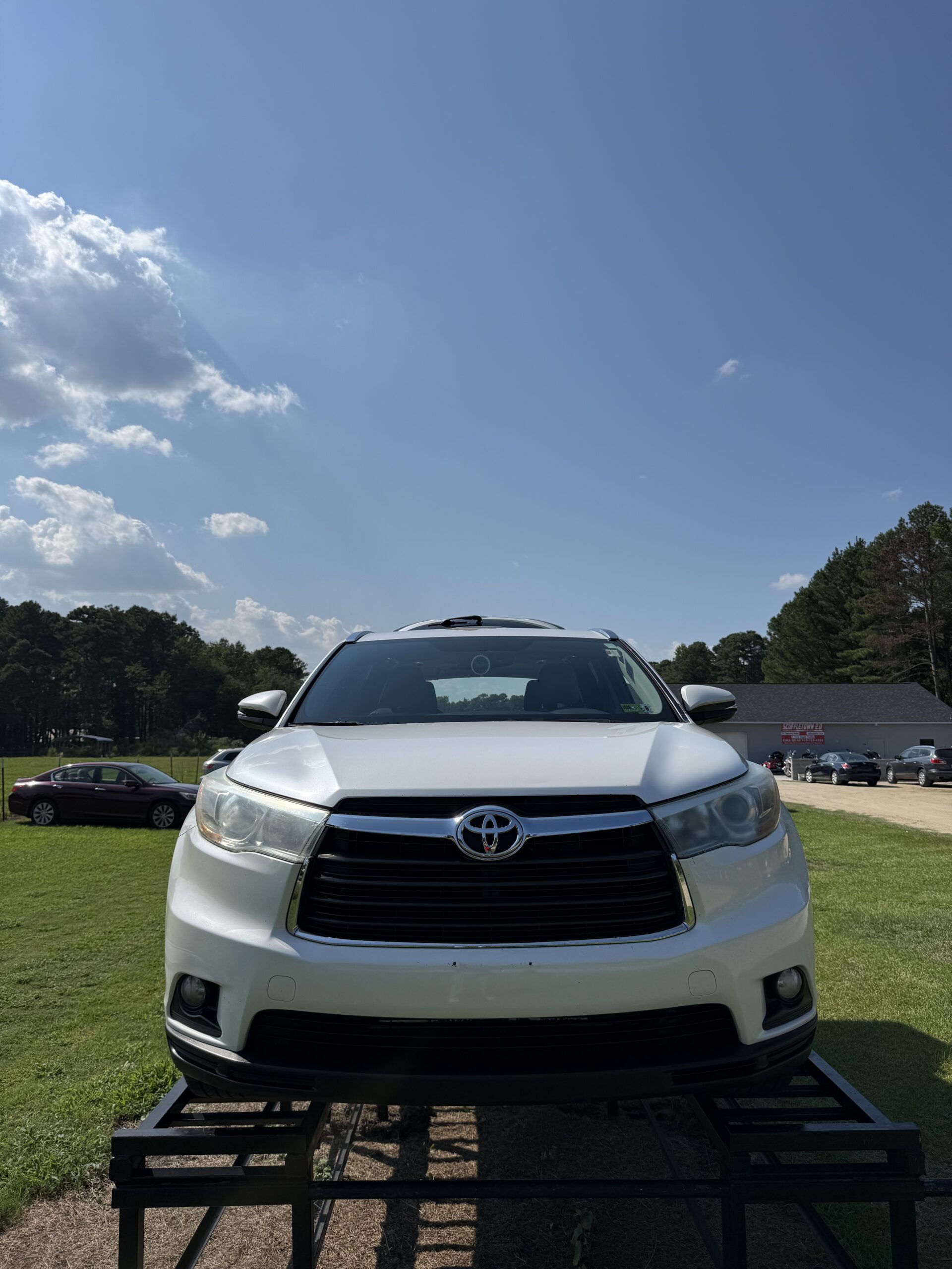 
2015 Toyota Highlander full									