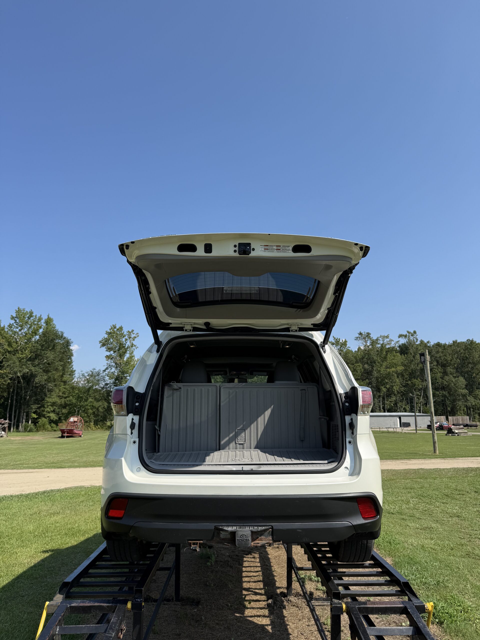
2015 Toyota Highlander full									