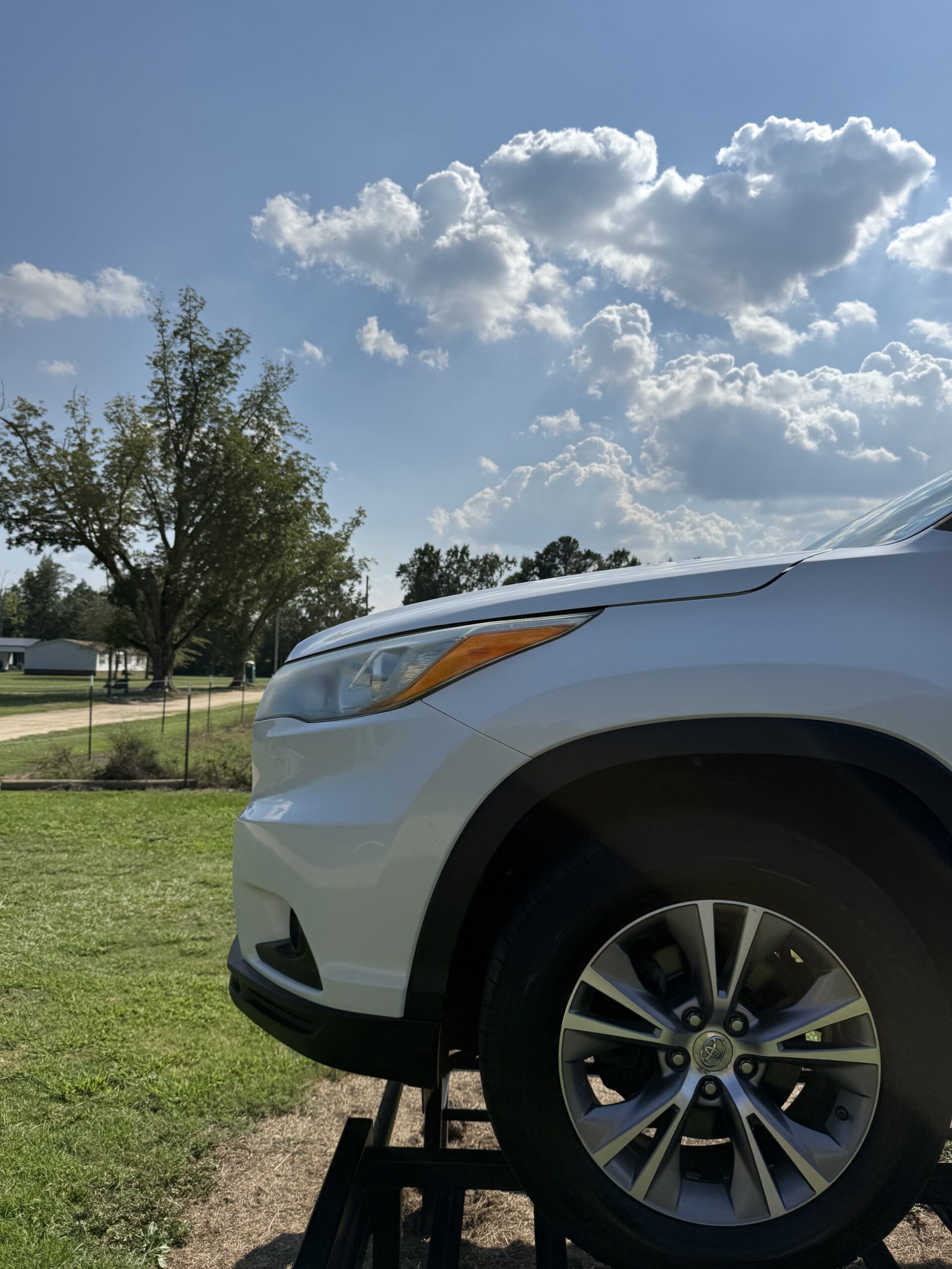 
2015 Toyota Highlander full									