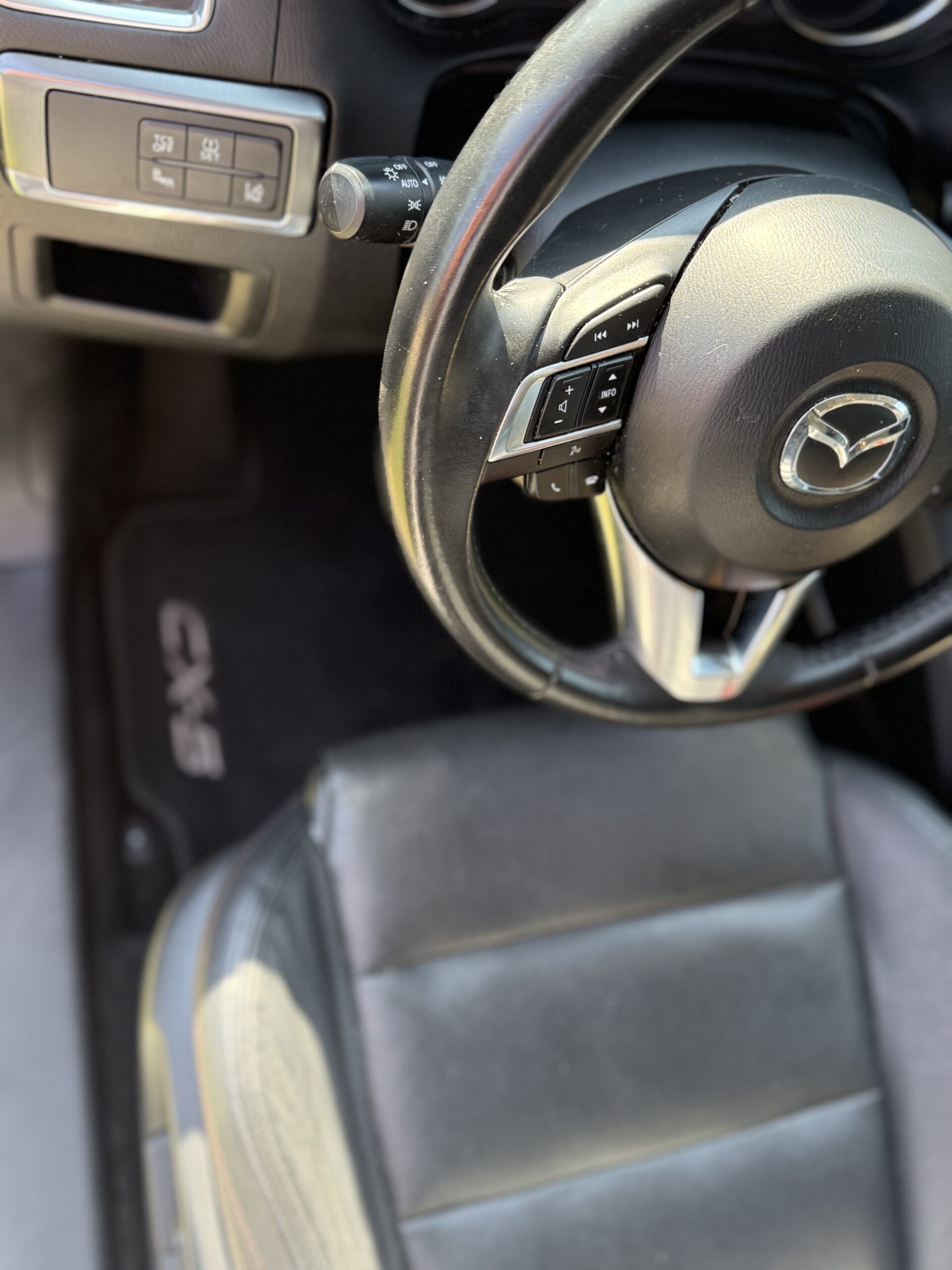 
2016 Mazda CX-5 Sport full									