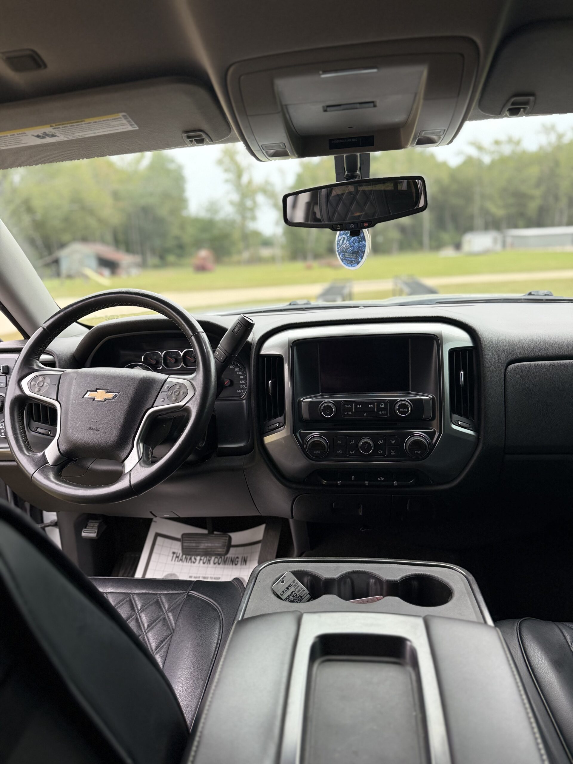 
2015 Chevrolet Silverado full									