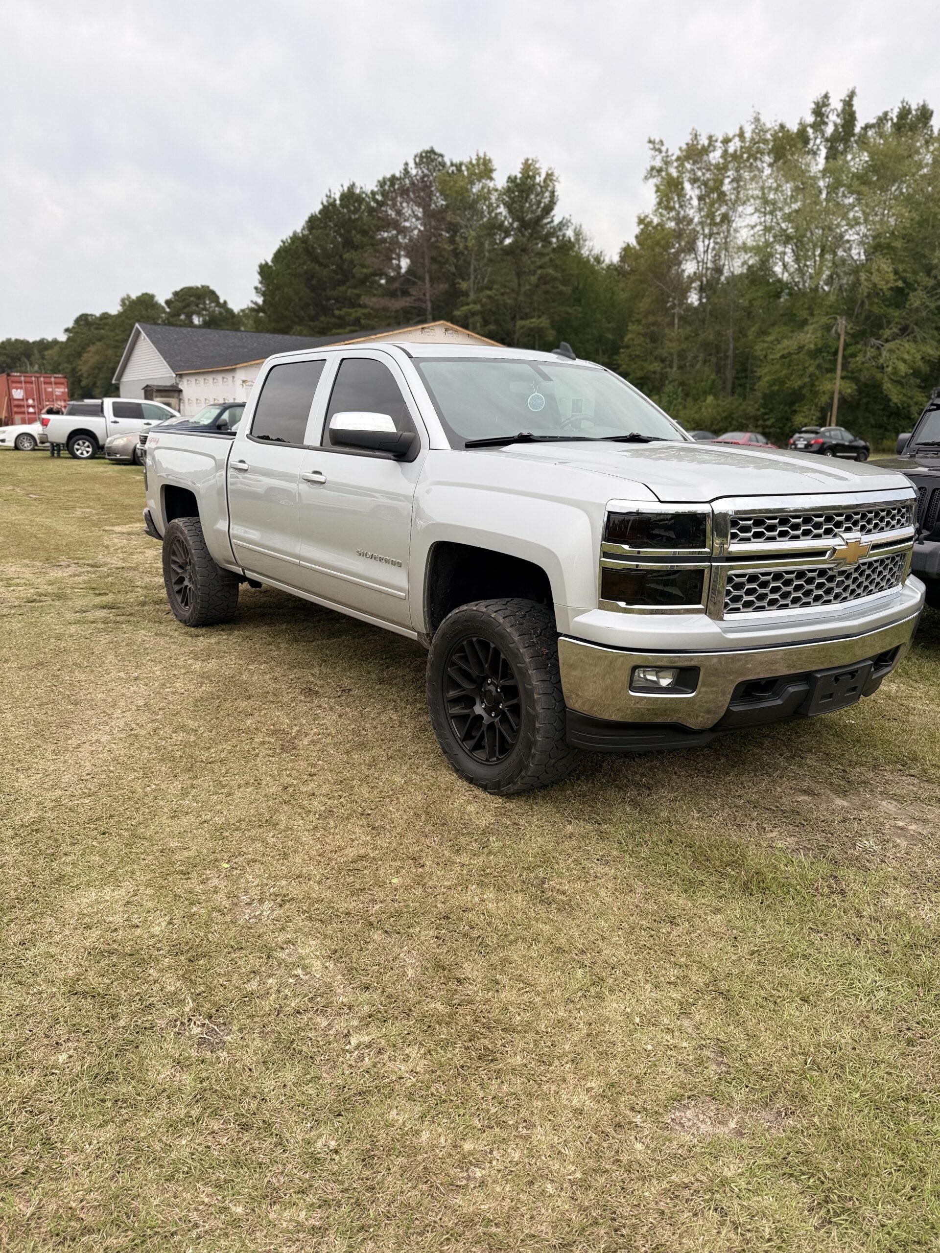 
2015 Chevrolet Silverado full									