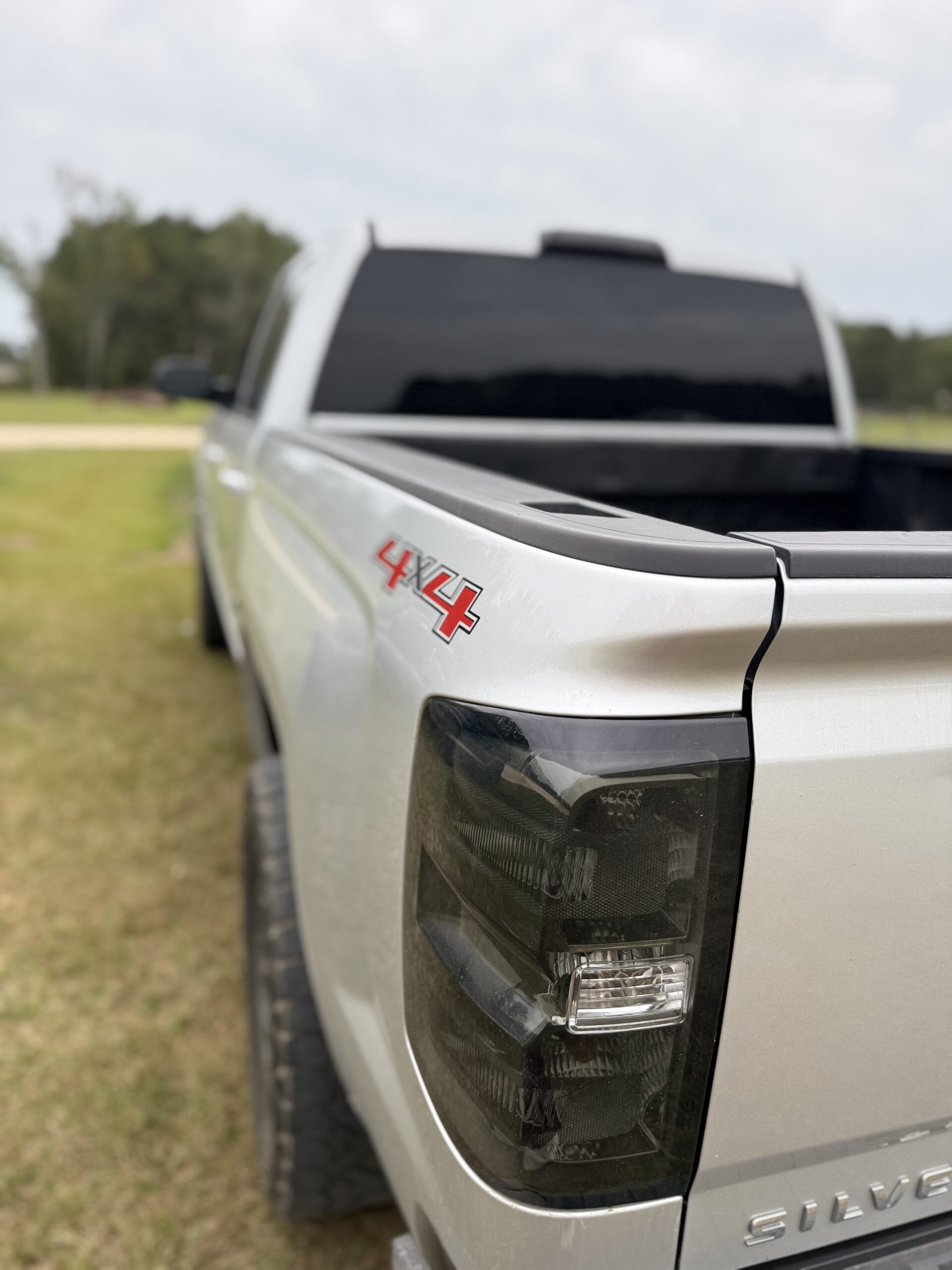 
2015 Chevrolet Silverado full									